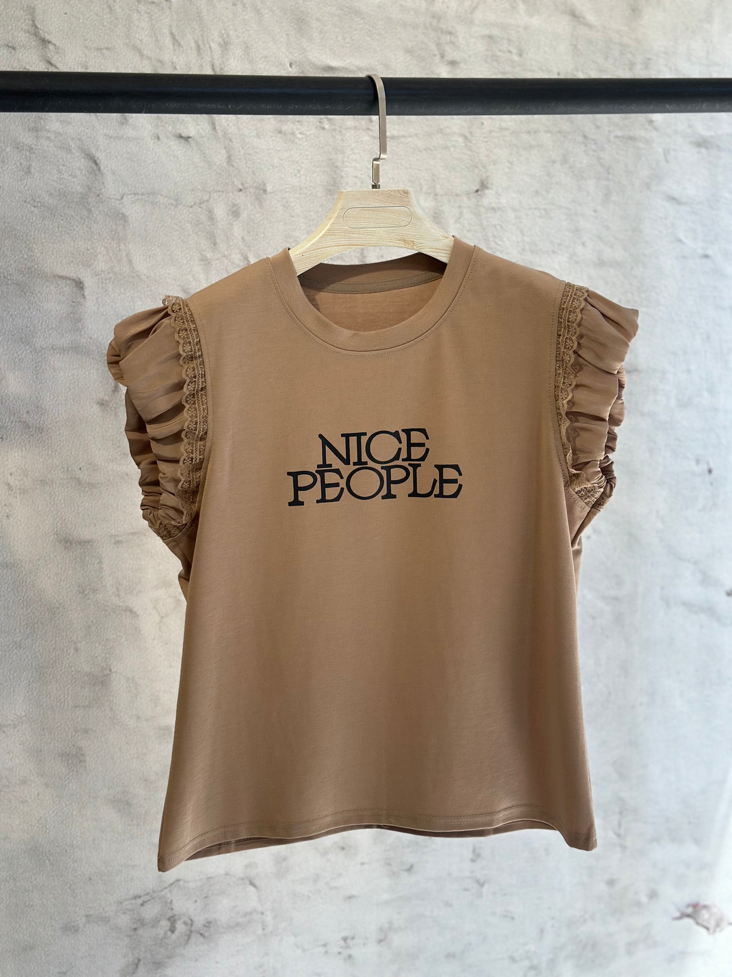Дамска бежова тениска Nice People