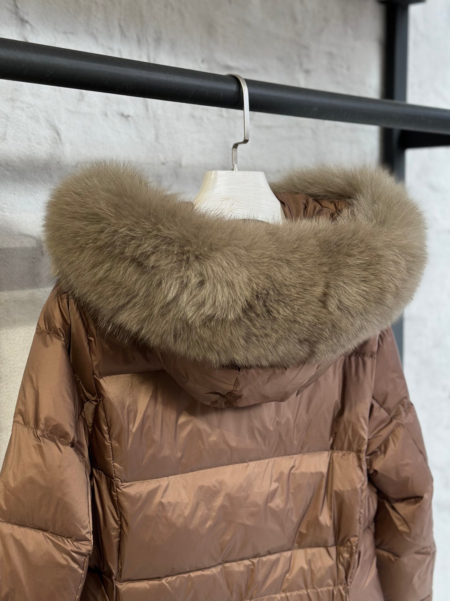 Дамско яке с гъши пух и естествен косъм от лисица