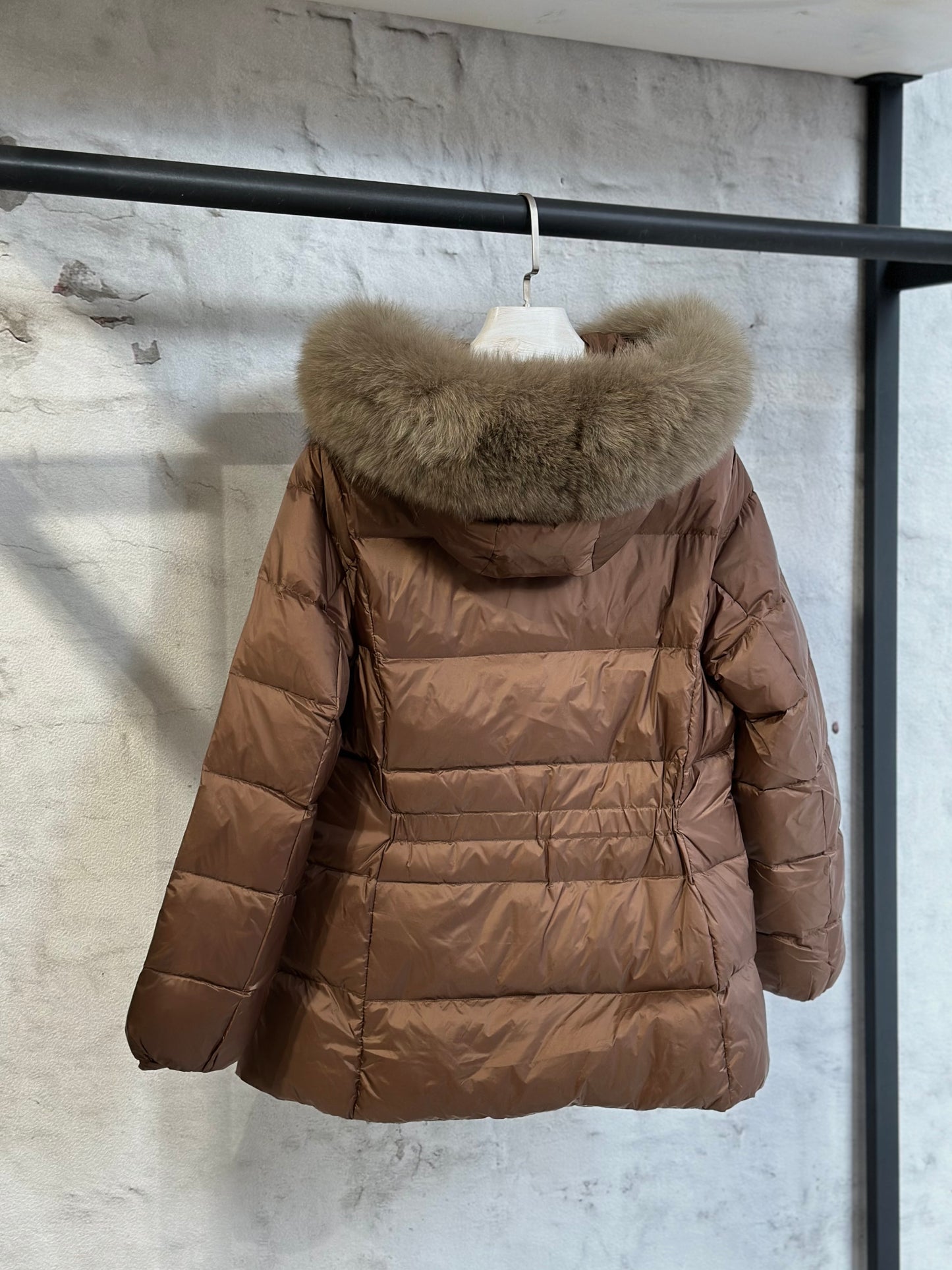 Дамско яке с гъши пух и естествен косъм от лисица