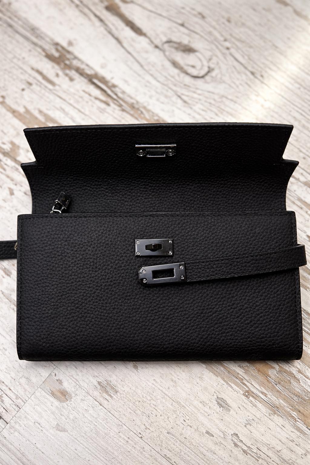 Портфейл от естествена кожа