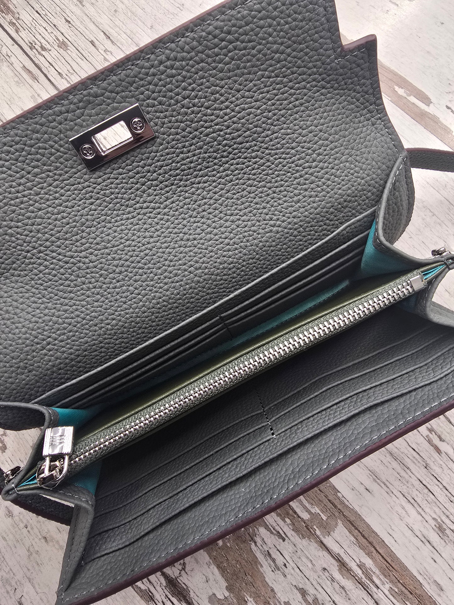 Портфейл от естествена кожа