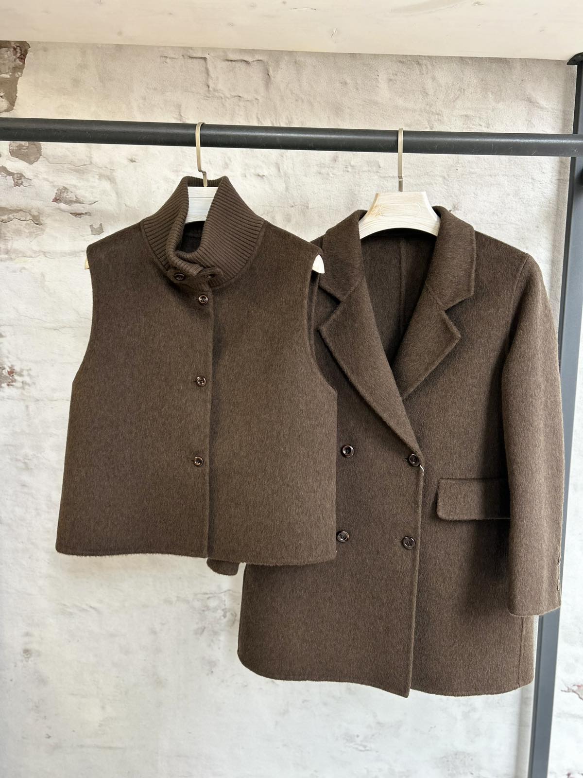 Дамско късо палто с елек-кафяво