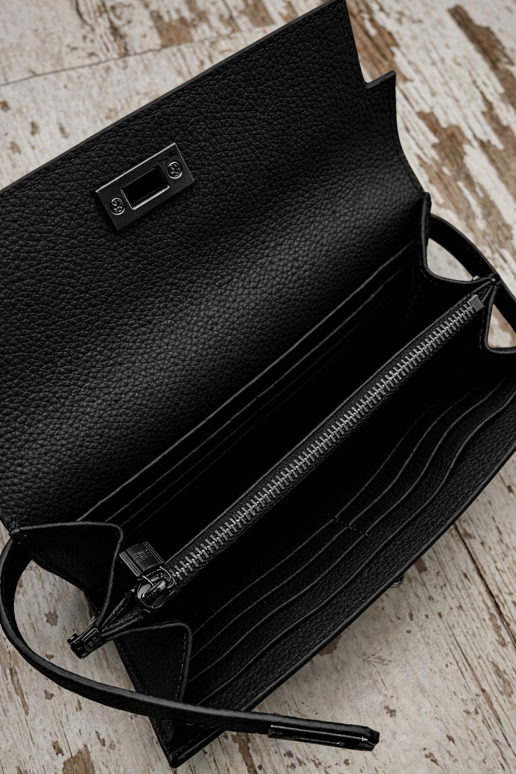 Портфейл от естествена кожа